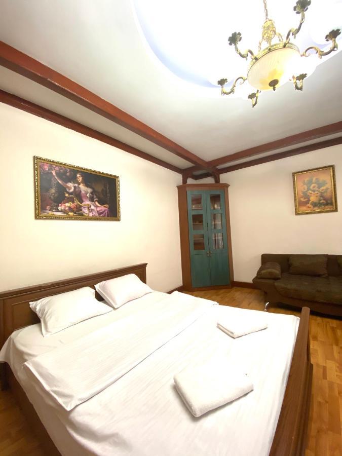 Квартира Подобово В Центрі На Вулиці Проспект Свободи 7 Lviv Extérieur photo
